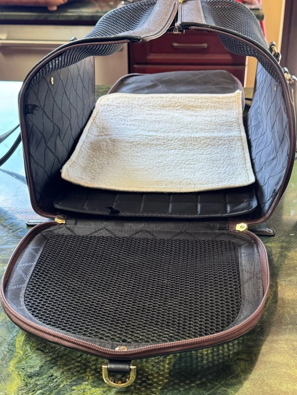Rare MICHAEL KORS Small Logo Stripe Pet Travel Carrier.